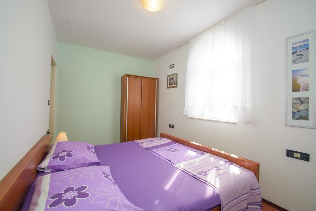 Apartments Jerkunica Rogoznica  Habitación foto