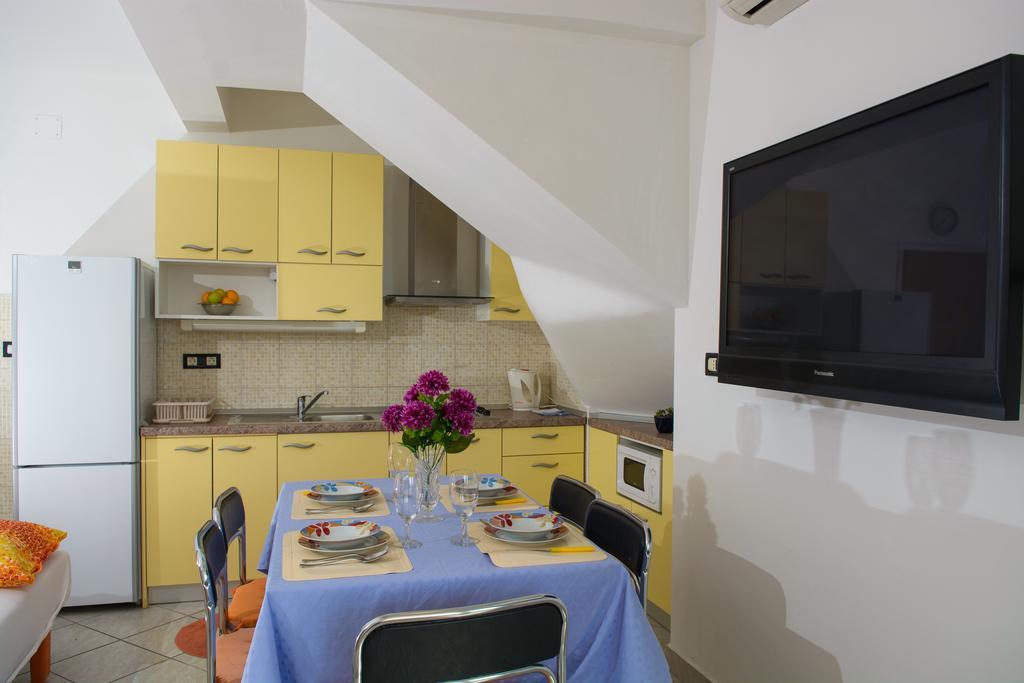 Apartments Jerkunica Rogoznica  Habitación foto
