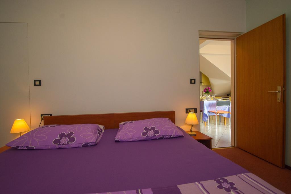 Apartments Jerkunica Rogoznica  Habitación foto
