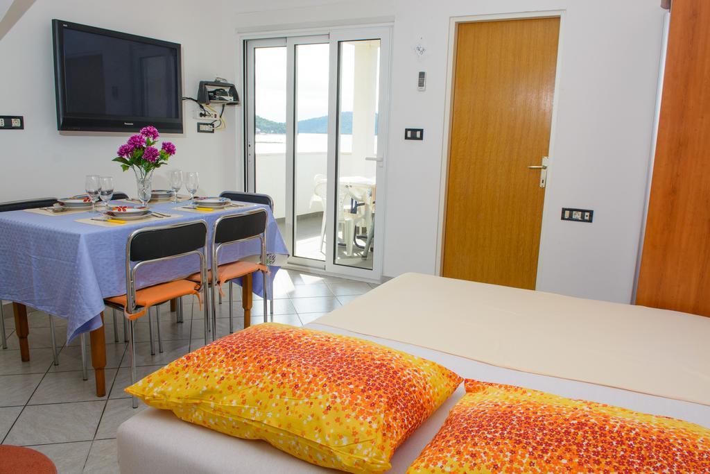 Apartments Jerkunica Rogoznica  Habitación foto